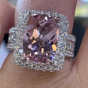 Elegant Silver and Pink Gemstone Ring